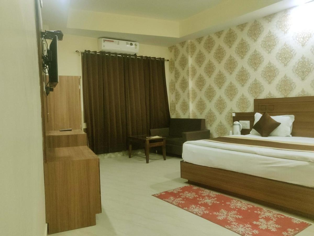 Hotel The Vaishno Devi Hills Katra  Bagian luar foto
