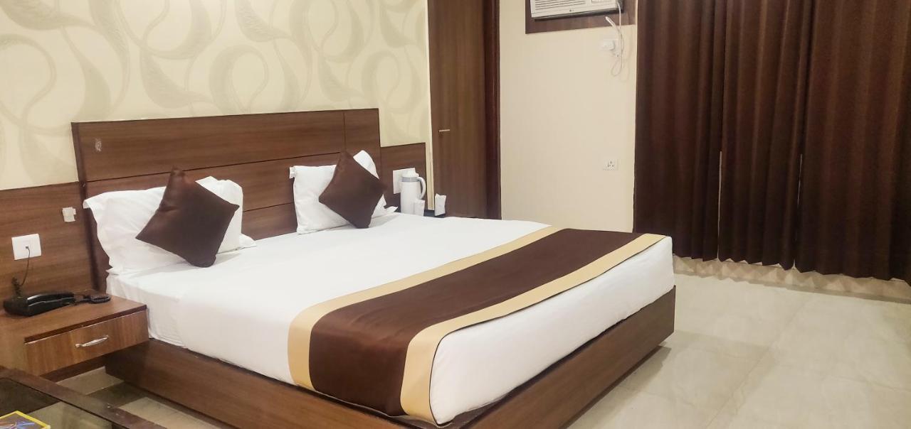 Hotel The Vaishno Devi Hills Katra  Bagian luar foto