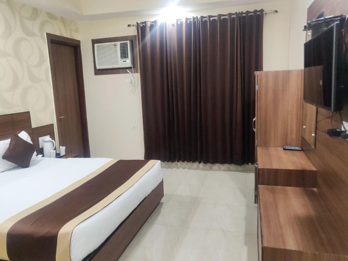 Hotel The Vaishno Devi Hills Katra  Bagian luar foto
