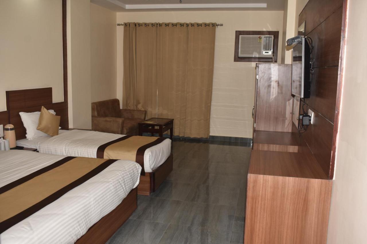 Hotel The Vaishno Devi Hills Katra  Bagian luar foto